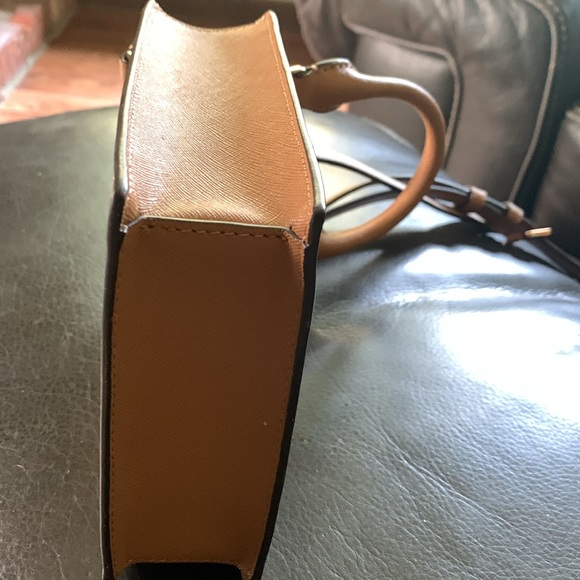 Tory Burch Emerson Shopper Crossbody Mini - Picture 8 of 9